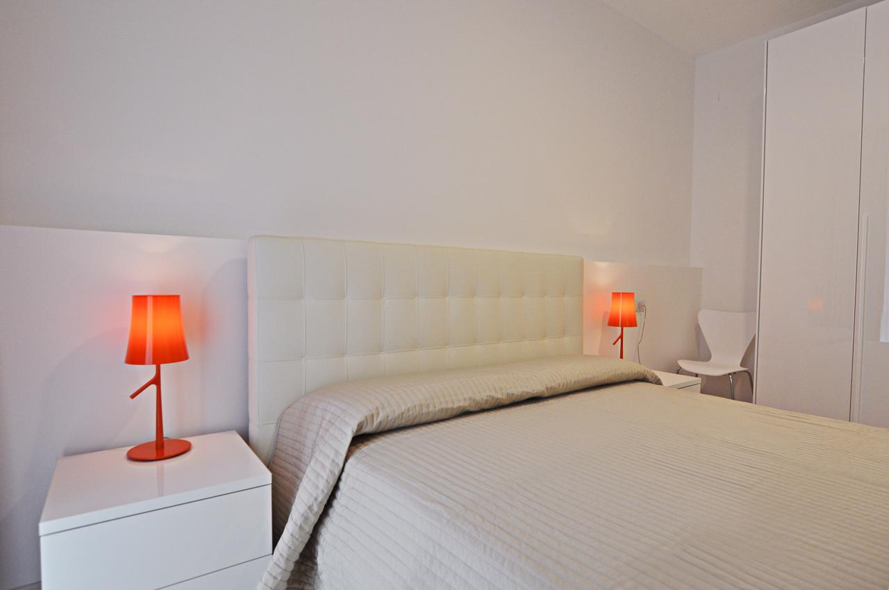 One-Bedroom Apartment (5 Adults),646252872:JPEG